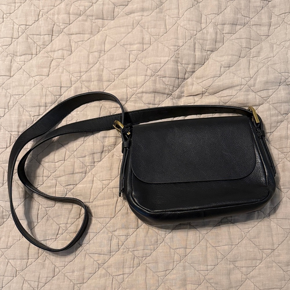 Fossil Elegant Black Leather Shoulder Bag